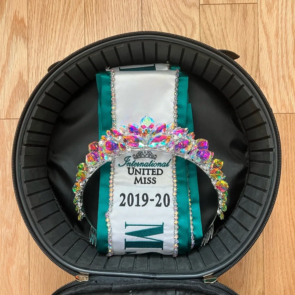 Pageant Crown Case - Picture 6 of 8